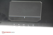 Das Touchpad ist gleitfreudig, die Tasten sind aber leider nicht immer ganz präzise.